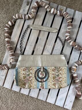 Rare Vintage KM Kim White Floral Tapestry Ring Chain Purse Bag